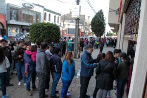 Magallánicos repletaron comercio local  con compras escolares de última hora