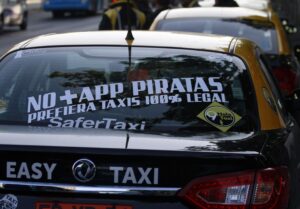 “En lo que va del año, hemos retirado tres vehículos de las calles por  no estar inscritos en el Registro de Transporte Público de Pasajeros