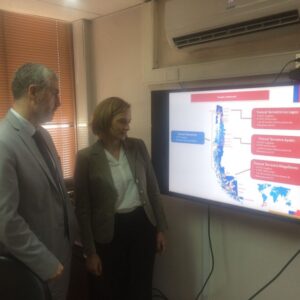 Senadora solicitó avanzar licitación que dotará de fibra óptica a Magallanes