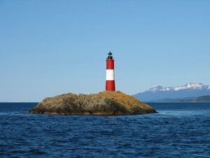 Ambiciosos planes para los faros del estrecho