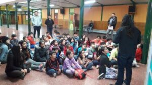 Educan a niños sobre problema  de consumo de alcohol y drogas