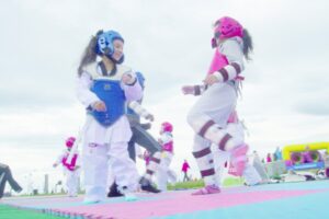 Alegría, baile y diversión, marcaron el cierre de “La calle te invita a hacer deporte”