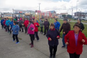Cerca de 40 mujeres bailaron y comieron saludable para celebrar su día
