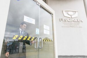 Fraude de Carabineros podría  superar al “robo del siglo”