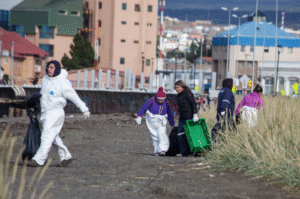 Operativo de limpieza del borde costero puntarenense
