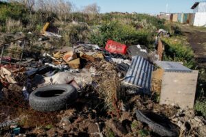 Irresponsables crean  otro infecto basural