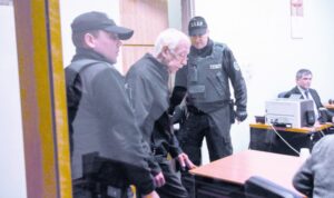 Argentino murió luego que el auto  en que viajaba impactara un caballo