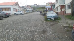 Transeúntes reclaman por mal estado  de acceso a Cerro de La Cruz