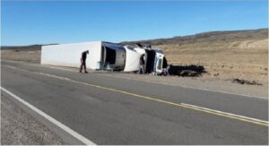 Camionero chileno volcó en Argentina