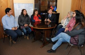 Alcalde Radonich comprometió apoyo municipal  a organizaciones para accedan a viviendas sociales
