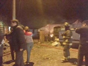 Incendio destruyó taller en sector Puerto Bories