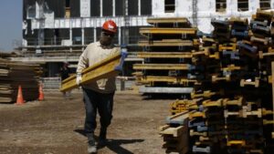 Actividad de la construcción cae 4,7% en febrero