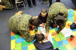 Batallón de Telecomunicaciones N° 5 Patagonia realizó labor social en escuela y hogar