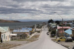 Porvenireño sustrajo vehículo y al llegar a casa de ex pareja la encontró con otro: lo golpeó
