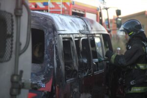 Investigan segundo ataque incendiario a vehículo en menos de dos días en Punta Arenas