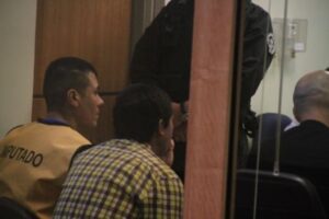 Arriesgando ocho años de cárcel primos enfrentan juicio por asalto con arma de fuego
