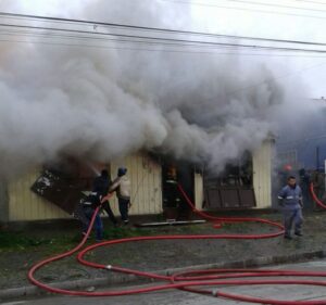 Fiscalía sumará a la PDI para  investigar incendio de Porvenir