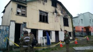 Damnificados claman por ayuda luego de haber perdido todo en dantesco incendio