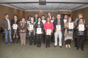 Sercotec entrega $ 33 millones a 21 microempresarios dueños  de locales comerciales y almacenes de la Región de Magallanes