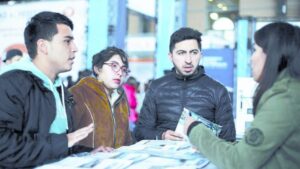 Parlamentarios, estudiantes y rectores insisten en que se elimine el CAE en Reforma
