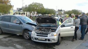2 lesionados deja accidente vehicular en sector céntrico de la ciudad