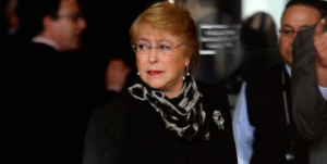 Bachelet llama a evitar sacar 