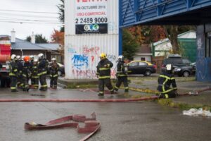 Nuevo incendio en ex local de Sodimac preocupa a los vecinos del sector