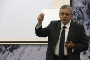 “La Antártica no es como el petróleo o el gas, que se terminarán en algún momento”