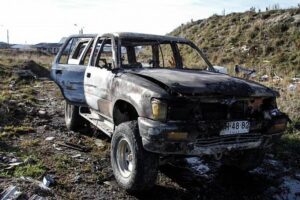 Vehículo robado fue totalmente destruido al ser incendiado