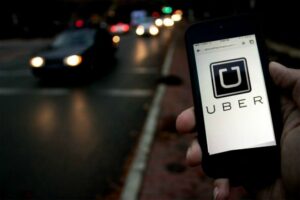 Uber la “bestia negra” de los transportistas profesionales ya está en Punta Arenas
