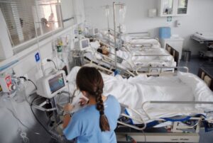 Calidad y acceso a la salud en Chile ha mejorado en  los últimos 25 años