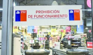 Unimarc sur con prohibición de funcionamiento por fecas de ratones