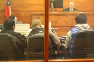 Dos sujetos fueron enviados a prisión por tráfico de droga entre menores en Natales