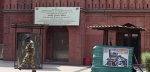 Autorizan a niña de 10 años a abortar tras ser violada por su padrastro en la India