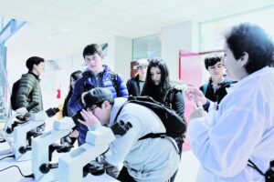 Estudiantes y profesores tuvieron  activa participación de la Expomar