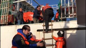 Capitán y cinco tripulantes de barco chino prestan declaración por desaparición de tripulantes