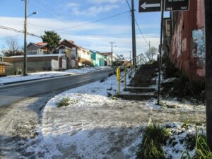 Temporada de escarcha representa peligro de accidentes  y amenaza a los adultos mayores y peatones