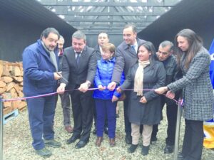 Ministro de Energía inauguró centro de secado de leña en Puerto Williams