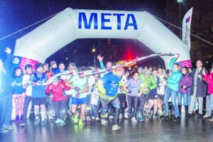 Con participación de deportistas en todas las edades se realizó la corrida nocturna “Hora Magallánica”