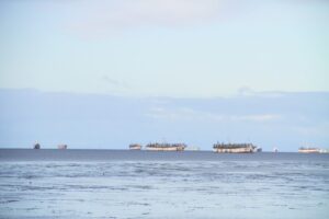 Dos tripulantes de barcos calamareros  se encuentran desaparecidos