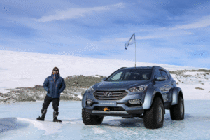 Bisnieto de Shackleton recorrió la Antártica en un 4x4