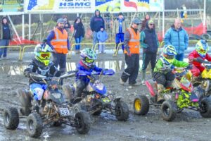 Con frío, barro y mucho apoyo de los padres se corrió la primera fecha del Mx Infantil 2017