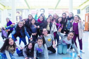 Con fiesta “Sensation”, desfiles y baile, alumnos celebraron su día