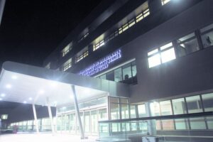 Hijo fue formalizado por agredir a su  padre con un hacha en las costillas