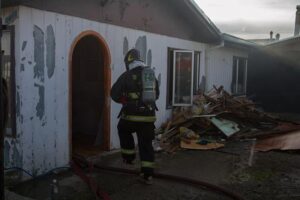 Principio de incendio afectó vivienda en remodelación