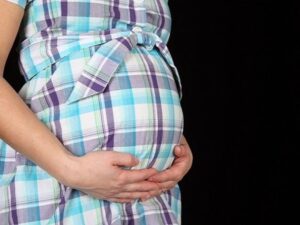 Mujeres de pueblos originarios podrán exigir su placenta