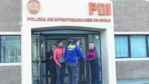 Buque chino continúa con prohibición  de zarpe por parte de la Fiscalía