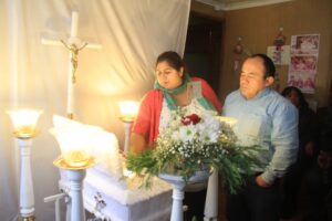 Padres buscarán justicia tras presunta negligencia médica en muerte de su bebé