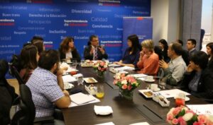 Pastores evangélicos califican como “exceso de atribuciones” y Superintendencia de “principios orientadores”