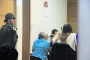 Mujer fue formalizada por darse a la fuga tras protagonizar accidente y dejar un lesionado grave